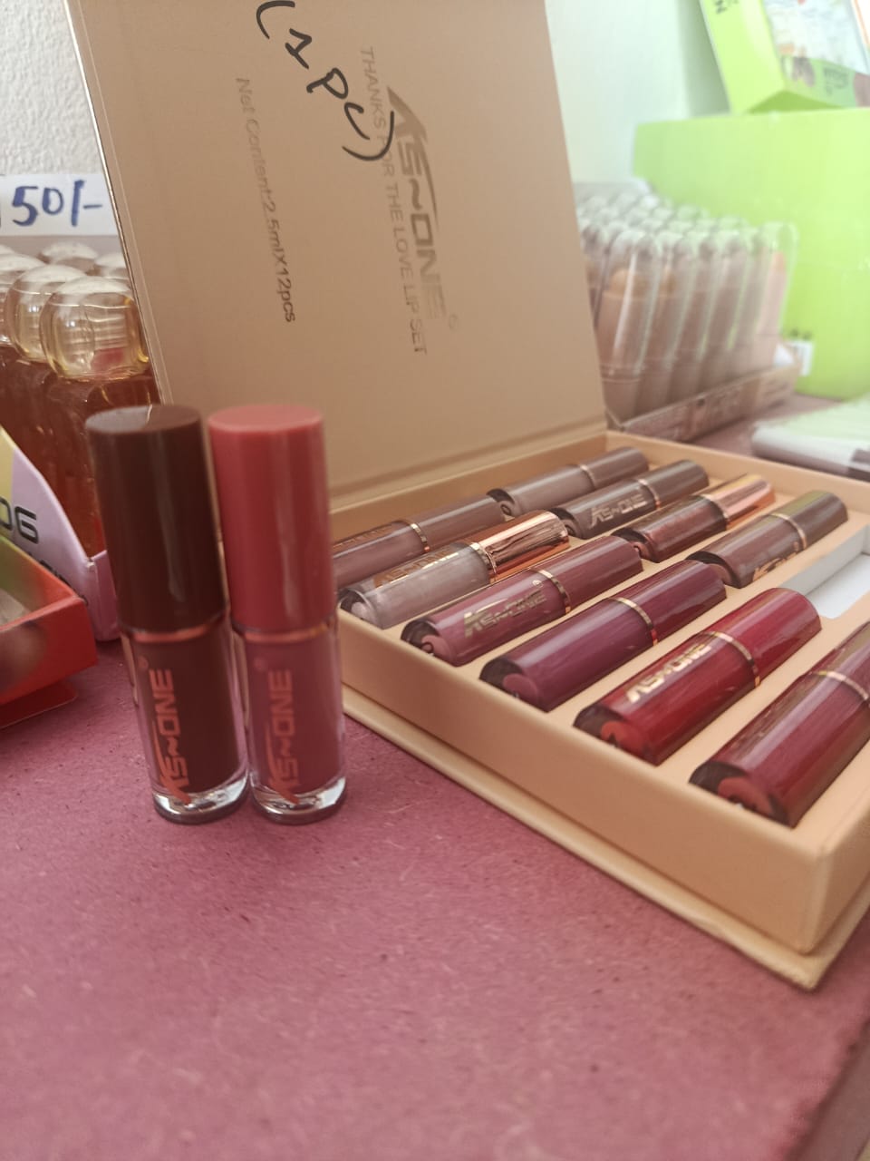 Coloured lipgloss